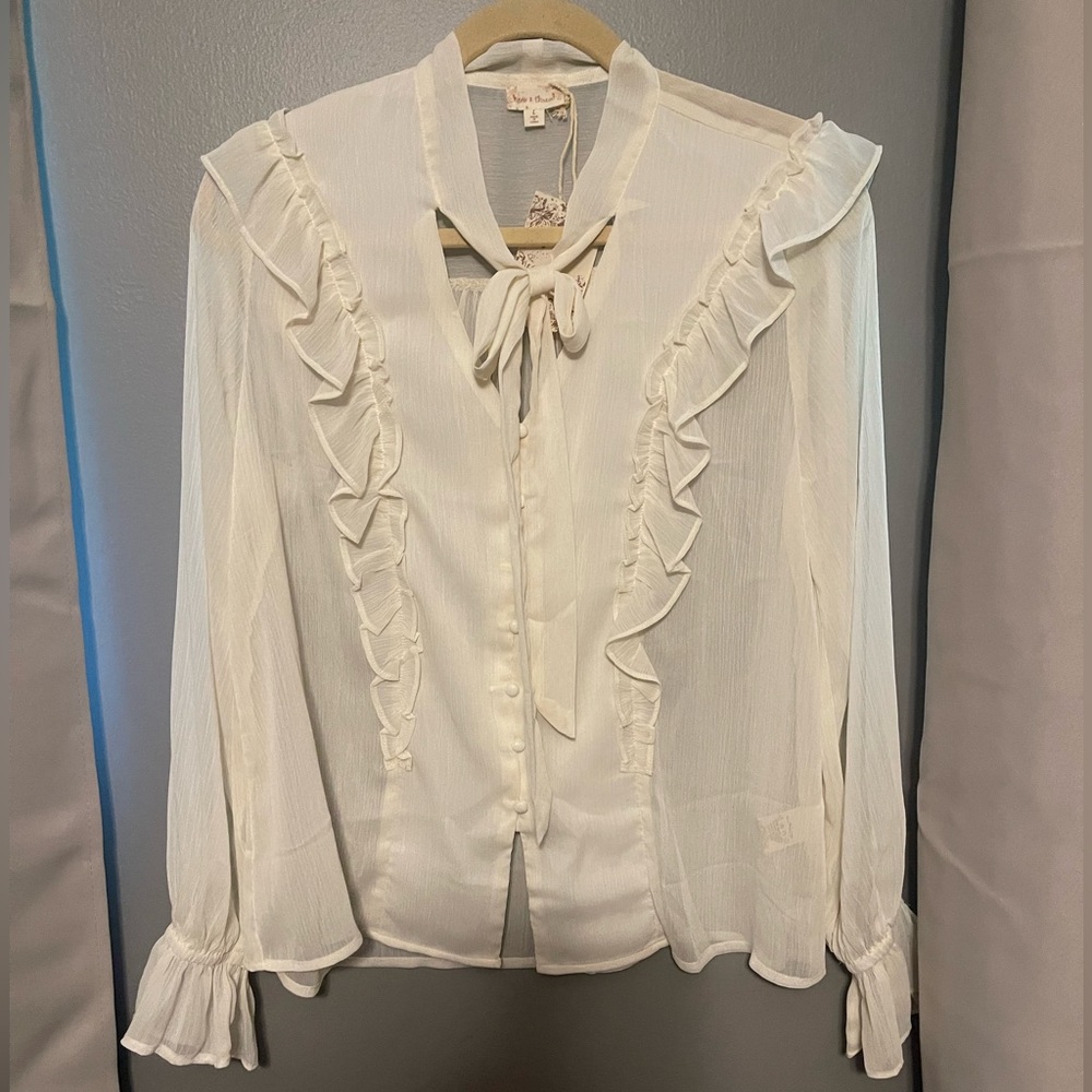 💕106 Hem & Thread White Ruffled Blouse - Picture 3 of 3